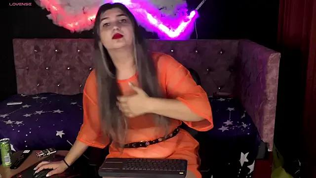 EmmaLuce on StripChat
