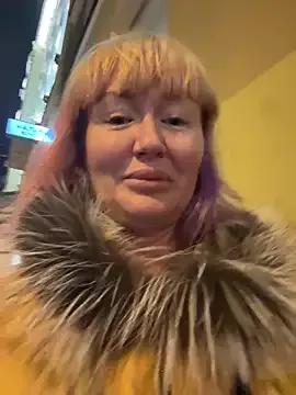 FlirtyMary — I SUCK ON MOLLY S NUDE BELLYBUTTOM