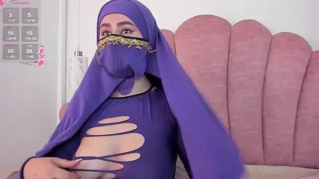 halabi_saha on StripChat 