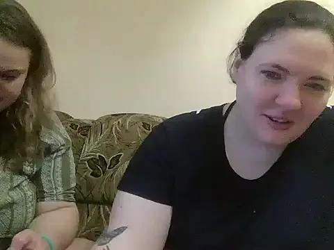 HollyXEva on StripChat 