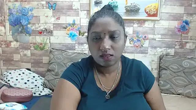 Indian_tracy on StripChat 