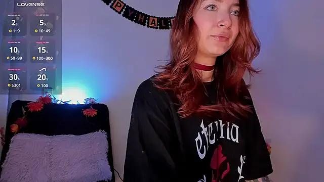 Isis-Blaze on StripChat 