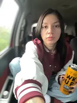 JulliaVegas on StripChat 