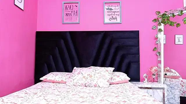 kinkylittlegirll on StripChat 