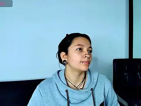 Kitty_ravee on StripChat 