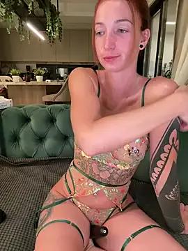 Laurahorney_xo — Twerk on Dildo + Live Video