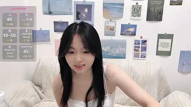 LiLiYbaby on StripChat 