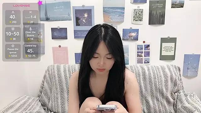 LiLiYbaby on StripChat 