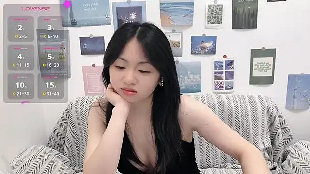 LiLiYbaby on StripChat 