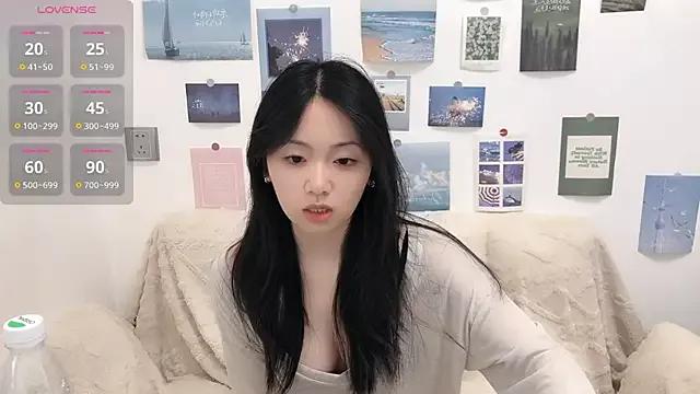 LiLiYbaby on StripChat 