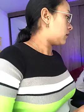Liulee2 on StripChat 