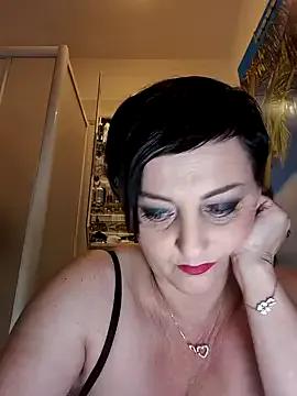lucillabollente —   ... ...