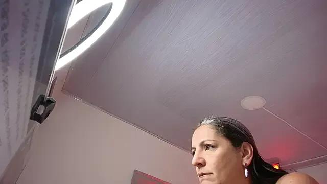 Madame_scarlet on StripChat 