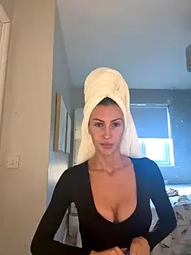 MilaRenee — BOUNCE MY TITS