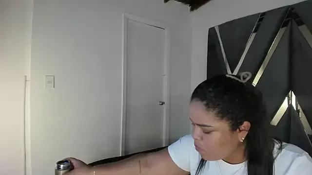 moonsweet1 on StripChat 