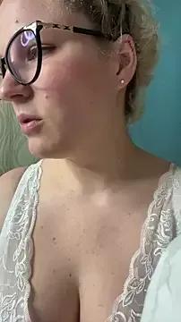 MrMrsRight on StripChat 