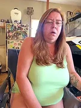MsShelby40 on StripChat