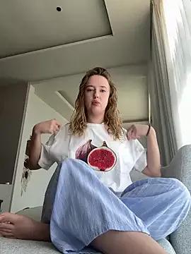 Nura_n_Sarah — Freechat on StripChat