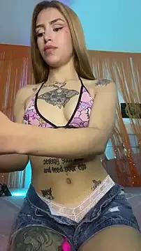 PrettyAshley_ — NAKED IN DOGGY IN THE FLOOR