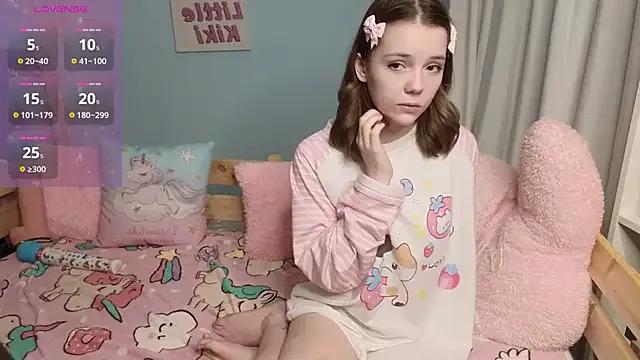 PrincessLittleKiki — undress the princess to undies