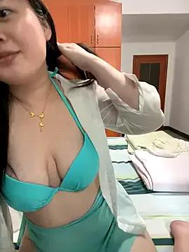 qinger2025 — Freechat on StripChat