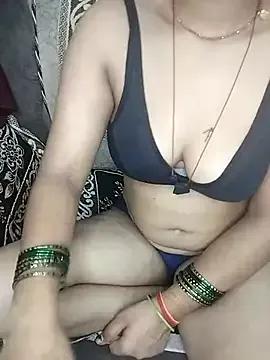 Riiall_mom on StripChat 