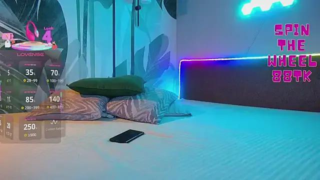 RubyValen — Full Naked & Oil Ass Standing