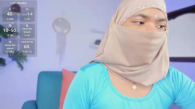 saray_halam on StripChat 