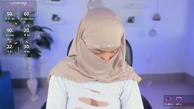 saray_halam on StripChat 