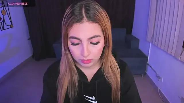 SusyAmis on StripChat 