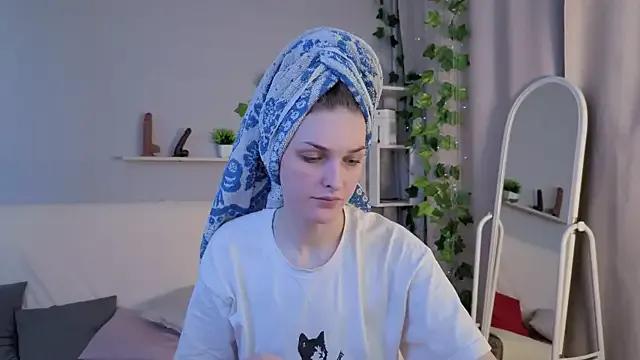 Sweet_Paradox — Suck dildo topless