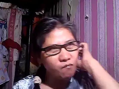 sweetsosie18 on StripChat 
