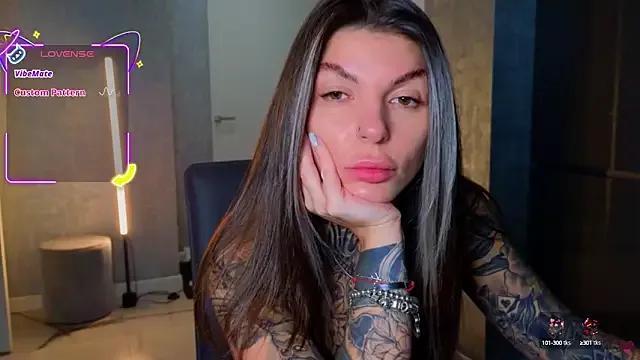 tattooedBabyy on StripChat 