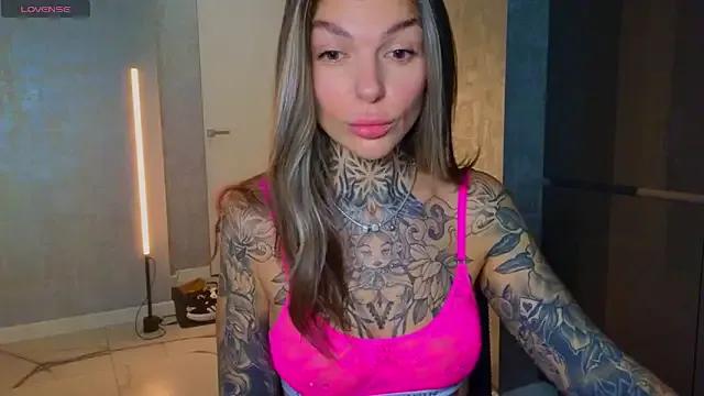 tattooedBabyy on StripChat 