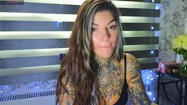 tattooedBabyy on StripChat 
