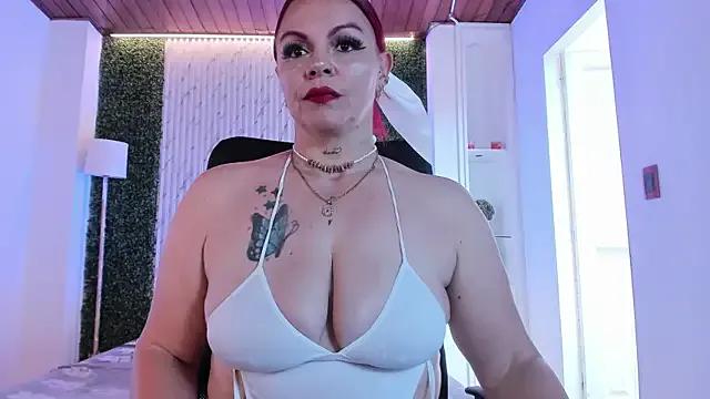 victoria_mooree — PLUG ASS MORE OIL 