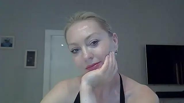 ZarinaSwift — Striptease dance